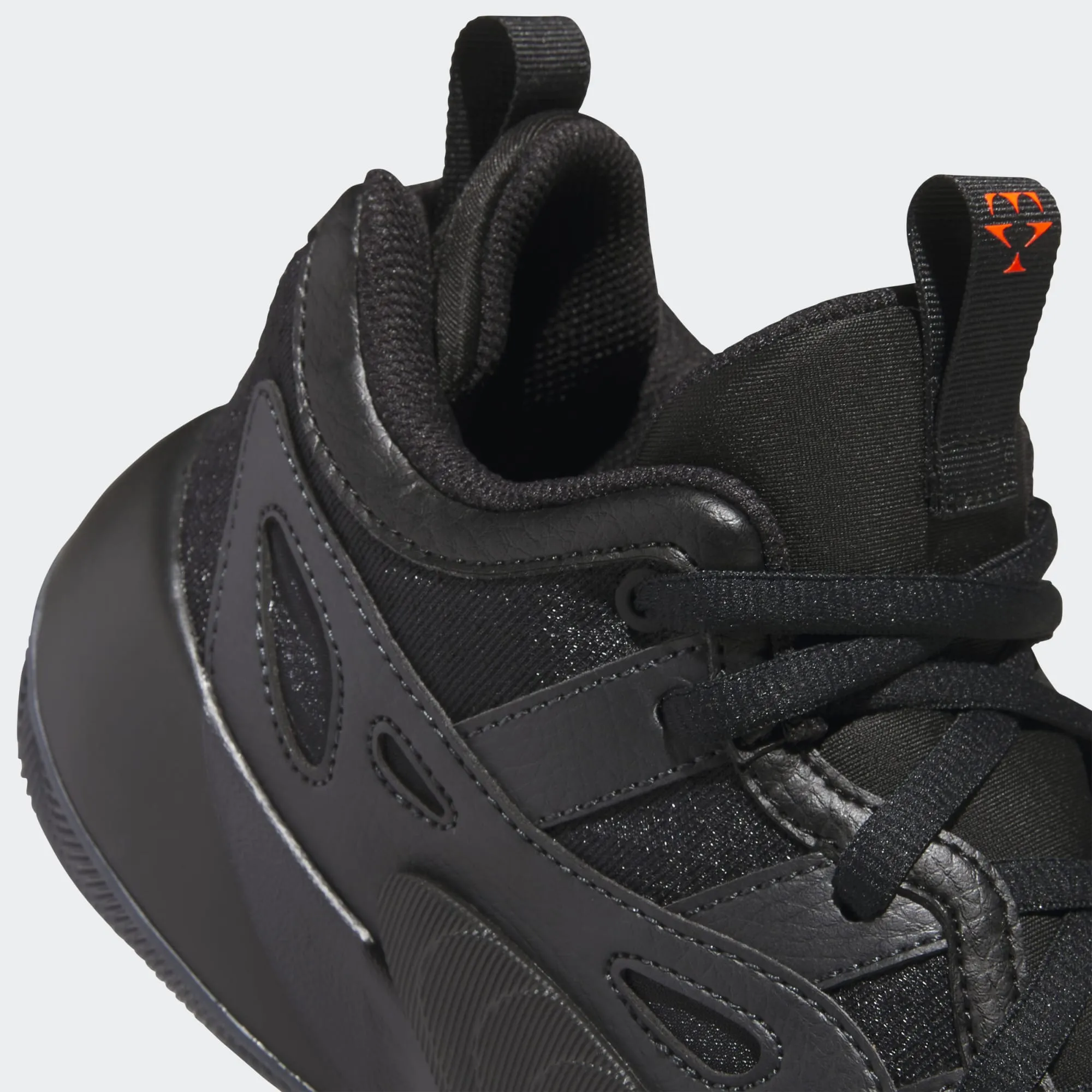 CHAUSSURES DE BASKETBALL ADIDAS HOMME TRAE UNLIMITED TRIPLE NOIR