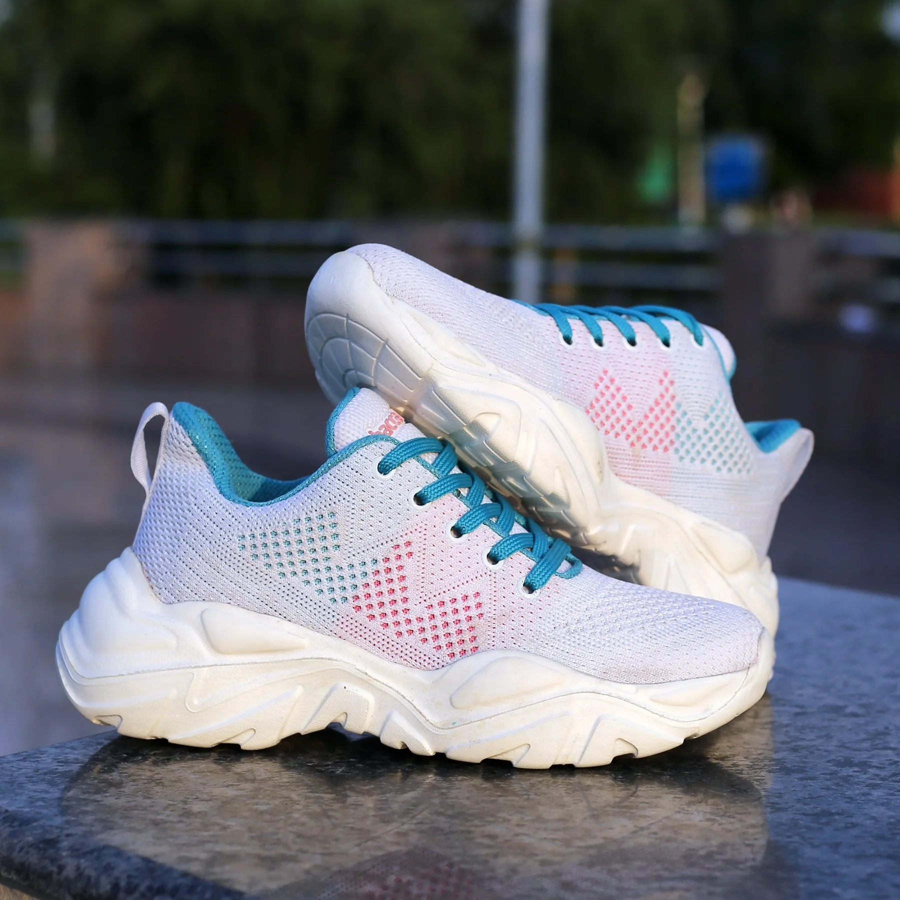 Bacca Bucci COOPER Sneakers plates à lacets avec semelle épaisse pour femmes