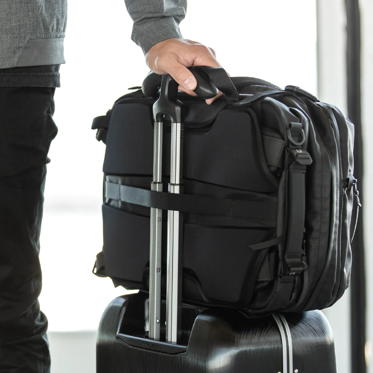 Sacs Black Ember Black Ember Forge | Sac à dos polyvalent extensible 20-30L 3 en 1 pour navetteurs