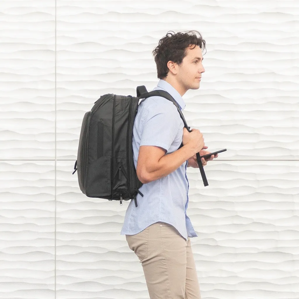 Sac Nomatic Travel Pack (V2) - Le sac de voyage le plus fonctionnel jamais créé