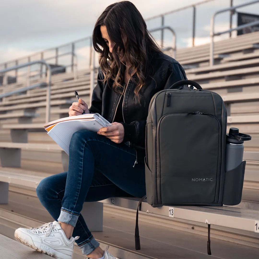 Sac Nomatic Travel Pack (V2) - Le sac de voyage le plus fonctionnel jamais créé