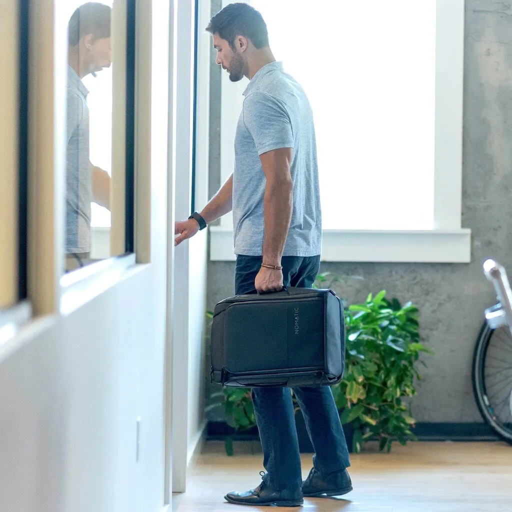 Sac Nomatic Travel Pack (V2) - Le sac de voyage le plus fonctionnel jamais créé