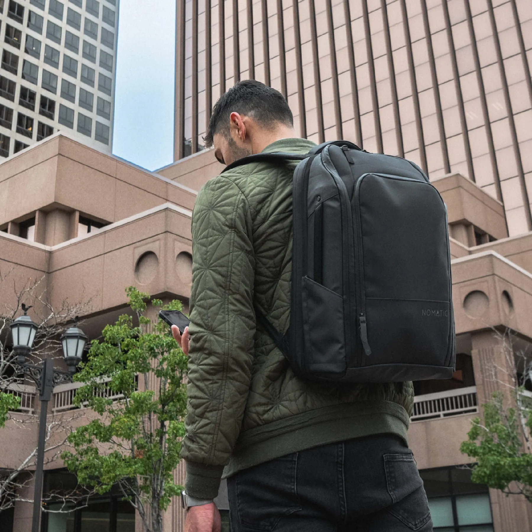 Sac Nomatic Travel Pack (V2) - Le sac de voyage le plus fonctionnel jamais créé