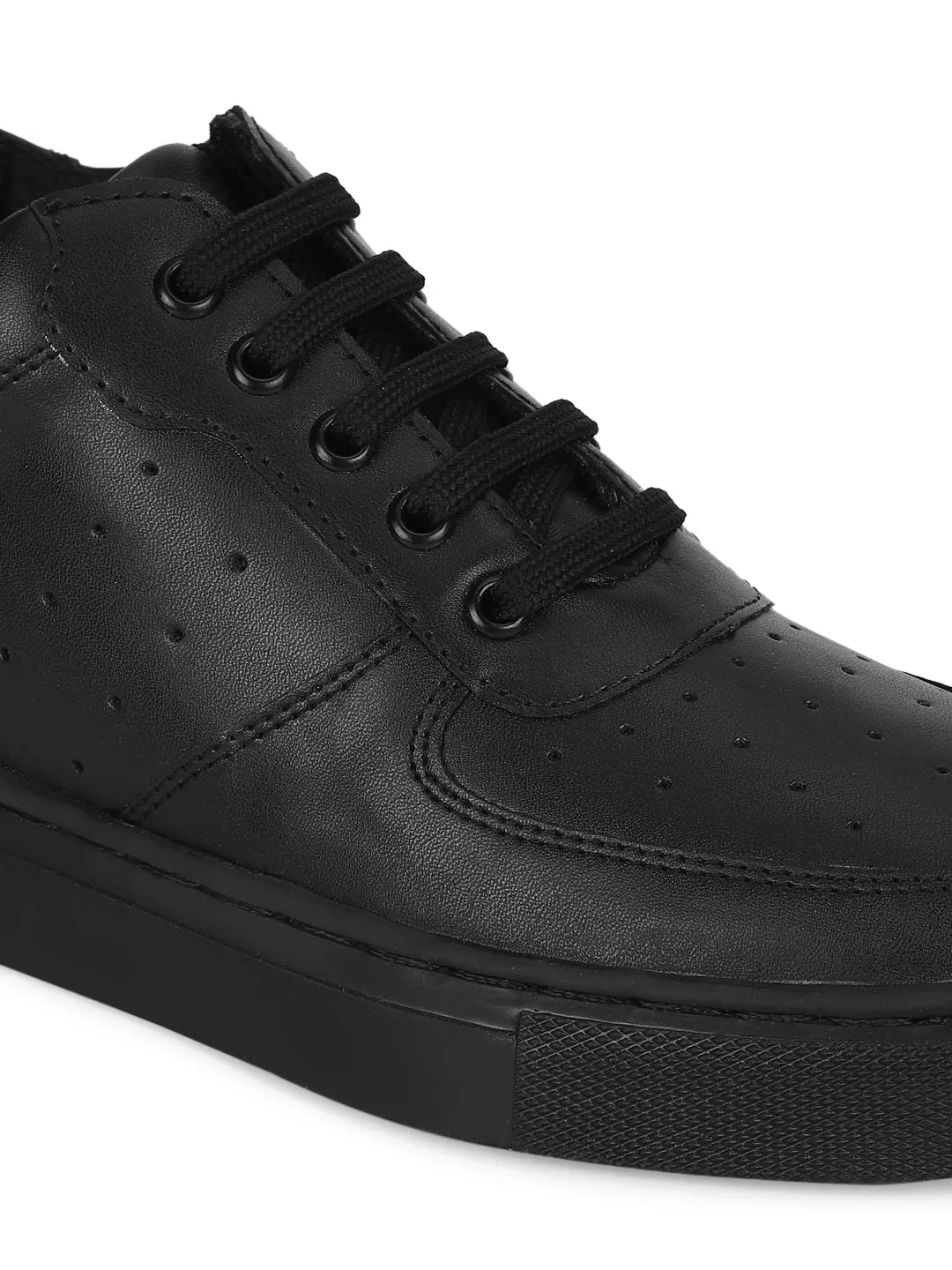 Baskets à lacets perforées en PU noir (TC-ST-1022-BLKPU)