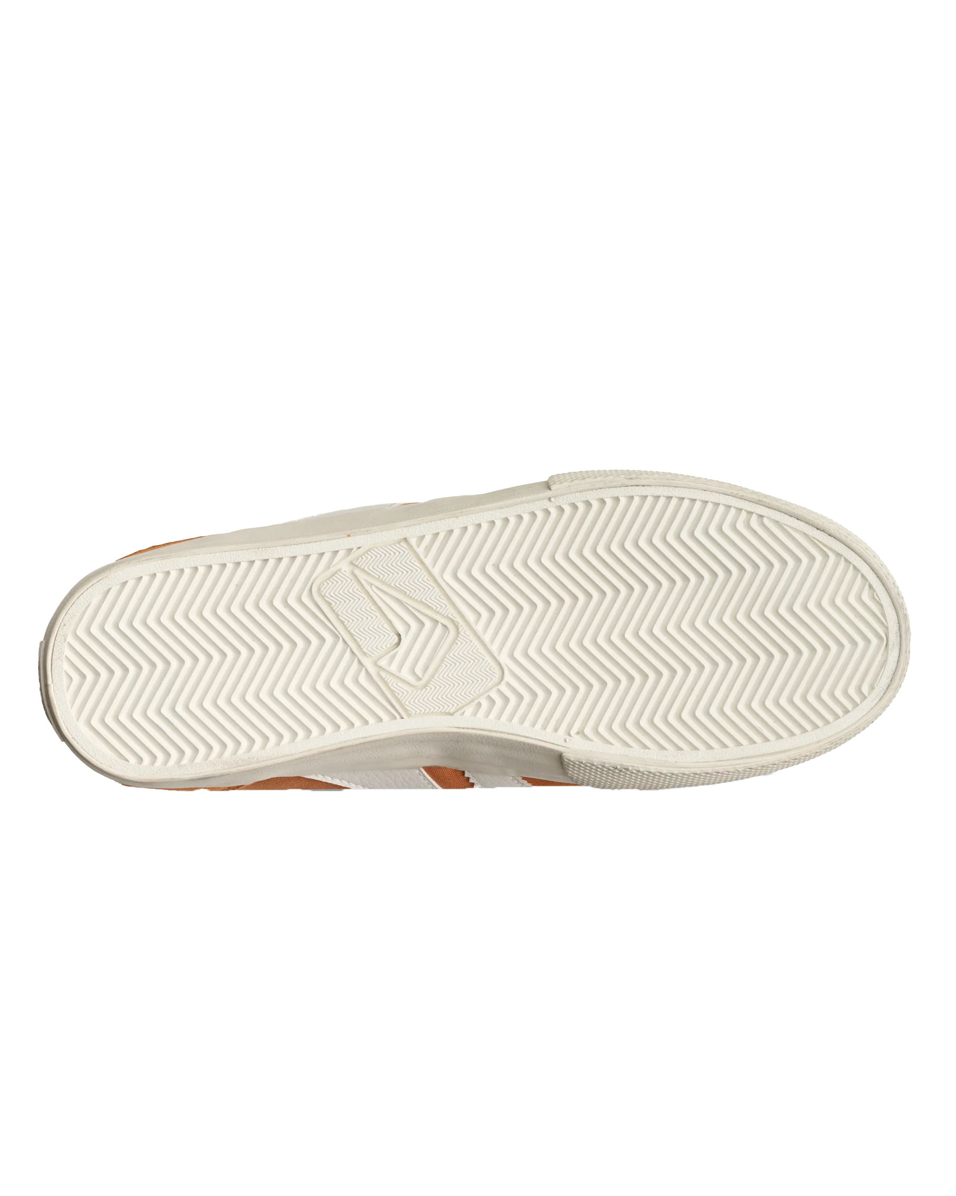 Encore 2 Chaussures en Argile