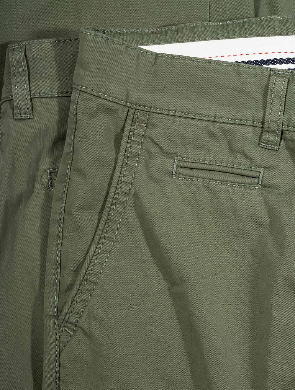 Everest-Chino Vert