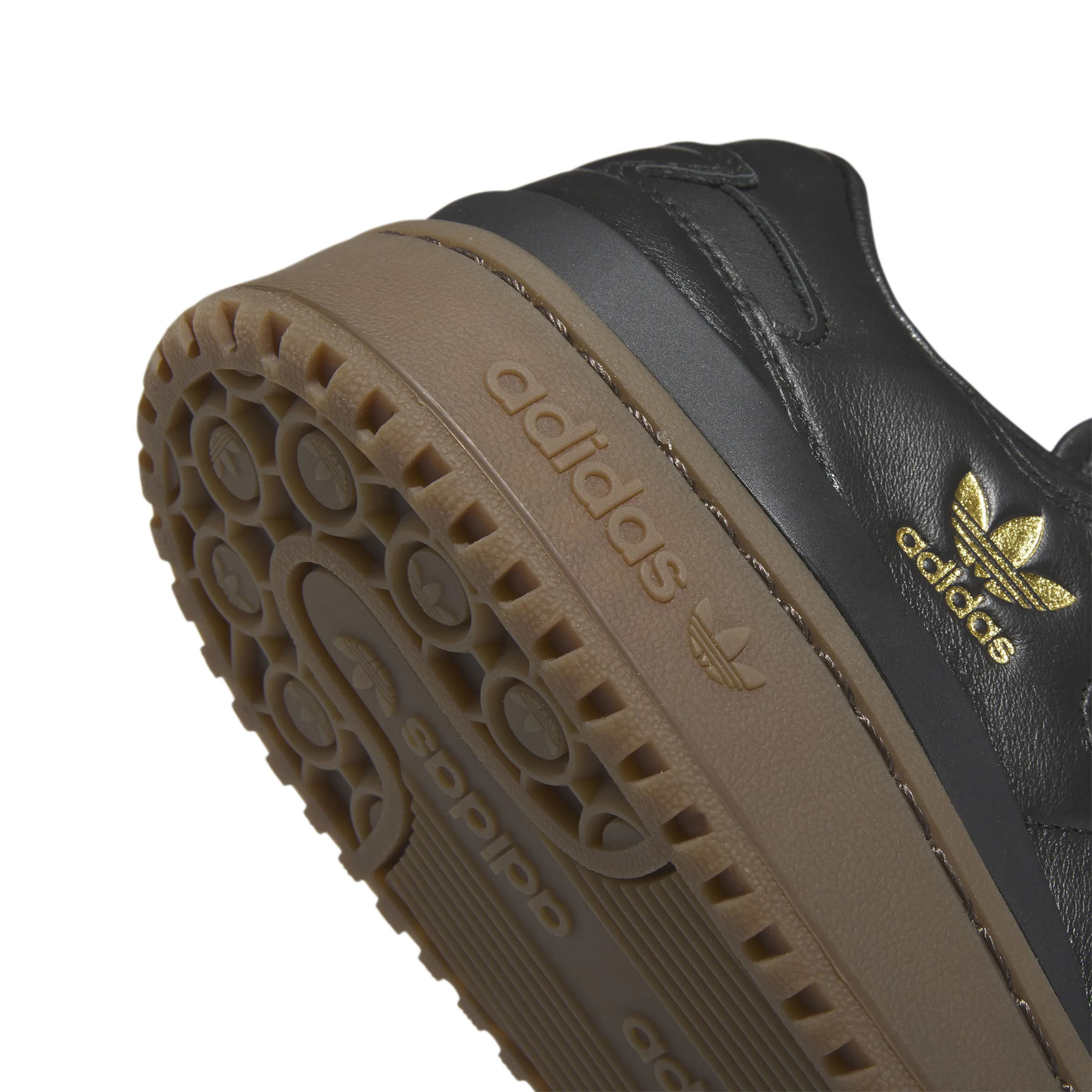 Forum 84 Low CL 'Noir Fondamental Ivoire Gum'