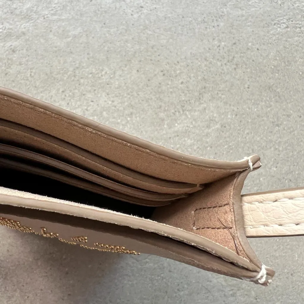 Porte-téléphone bandoulière à logo granuleux et clouté, Sacs crème_Stella Mccartney_Sacs
