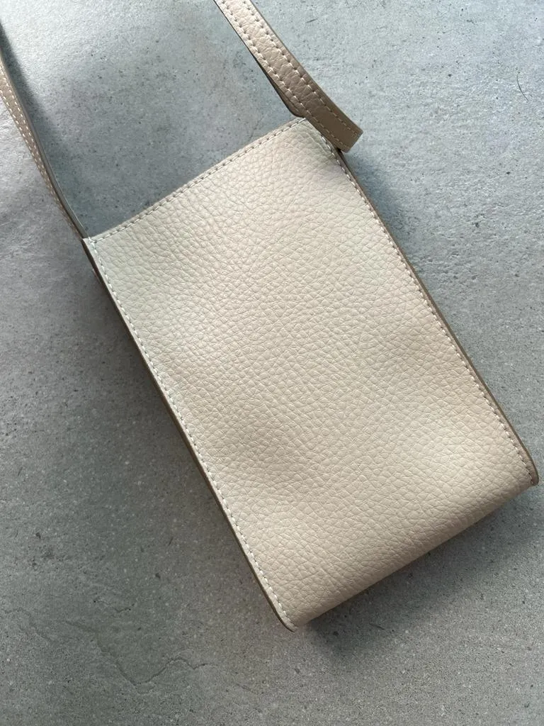 Porte-téléphone bandoulière à logo granuleux et clouté, Sacs crème_Stella Mccartney_Sacs