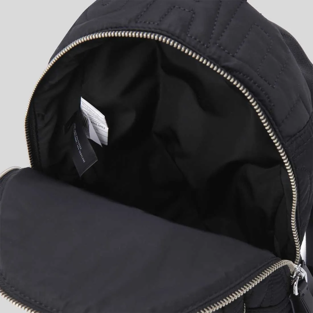 Marc Jacobs Sacs à dos MARC JACOBS Petit sac à dos en nylon avec logo désordonné Noir 4S4HBP002H02