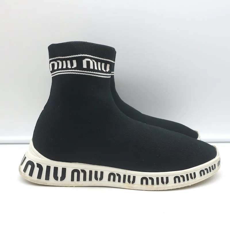 Baskets Miu Miu à logo avec chaussettes intégrées en maille extensible noire taille 38