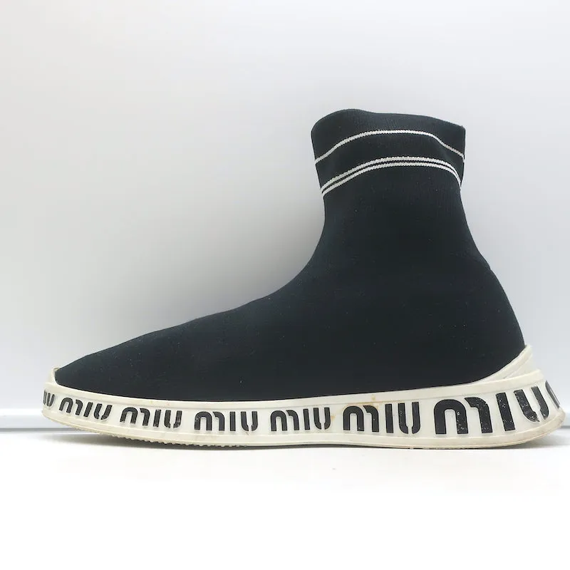 Baskets Miu Miu à logo avec chaussettes intégrées en maille extensible noire taille 38
