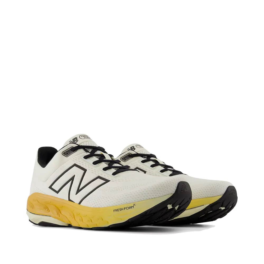 New Balance Chaussure de Sport Homme Fresh Foam X 860v14 en Sel de Mer avec Angora et Abricot Sec