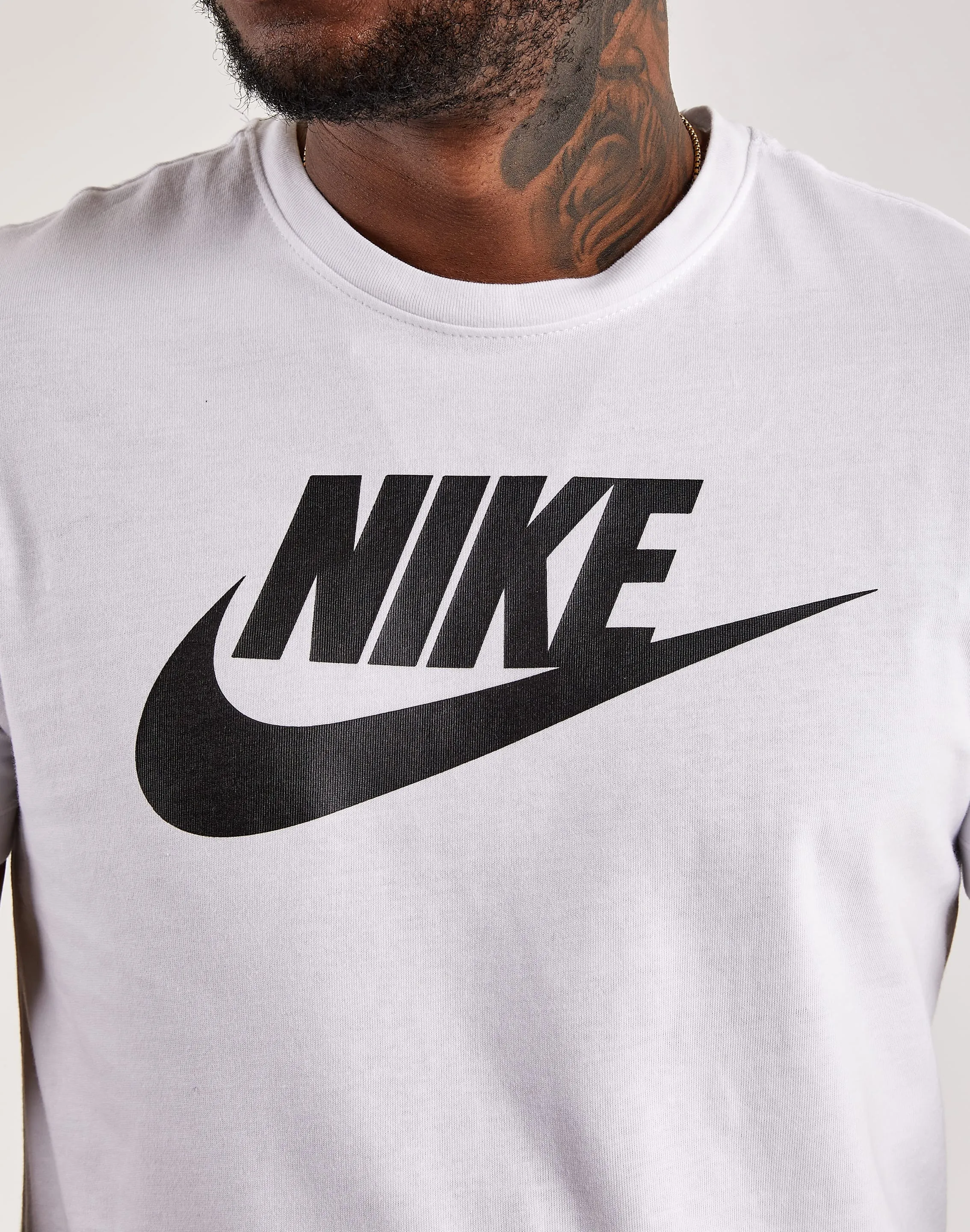 T-shirt Nike Icon Futura