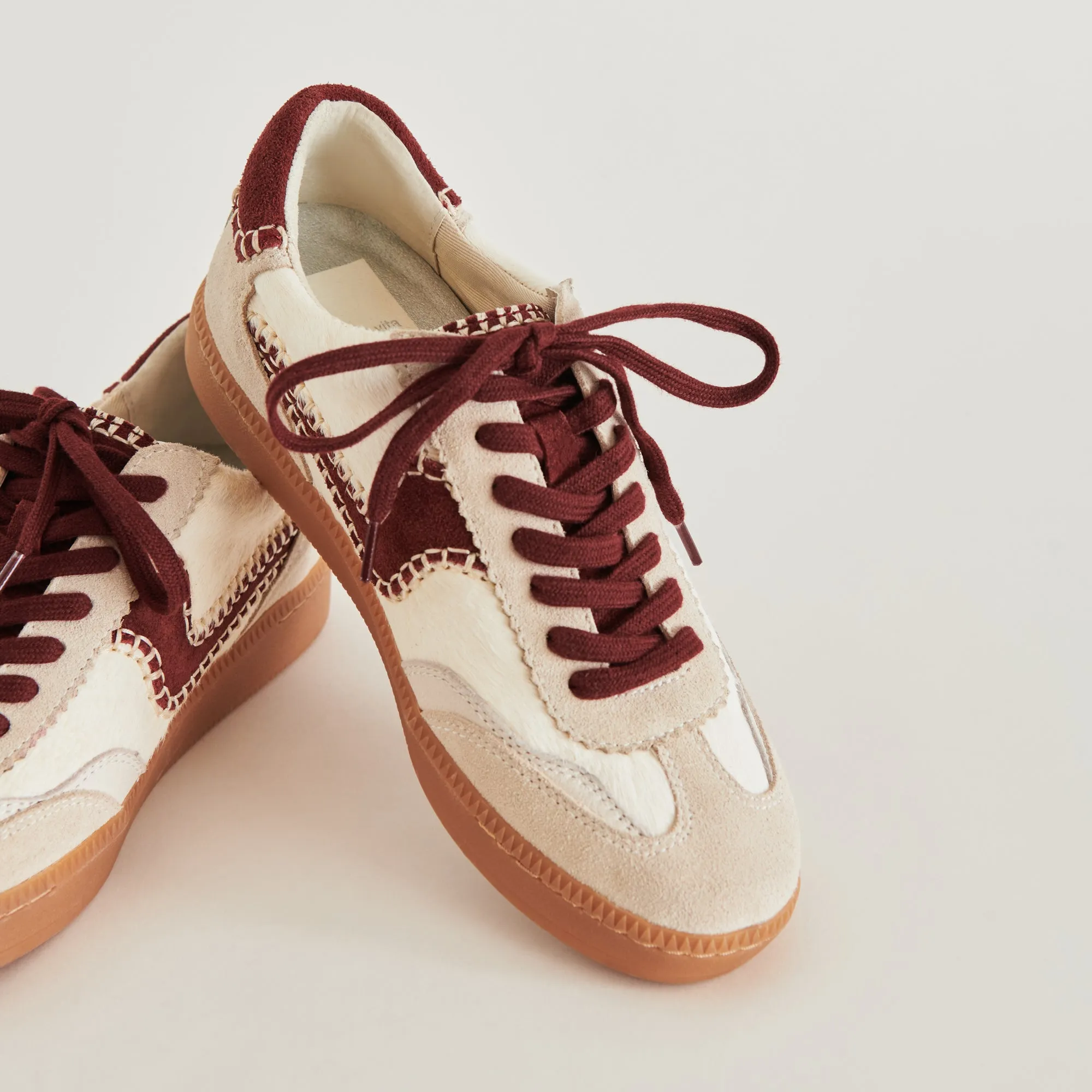 AVIS CHAUSSURES STITCH BLANCHES ROUGES EN POIL DE VEAU
