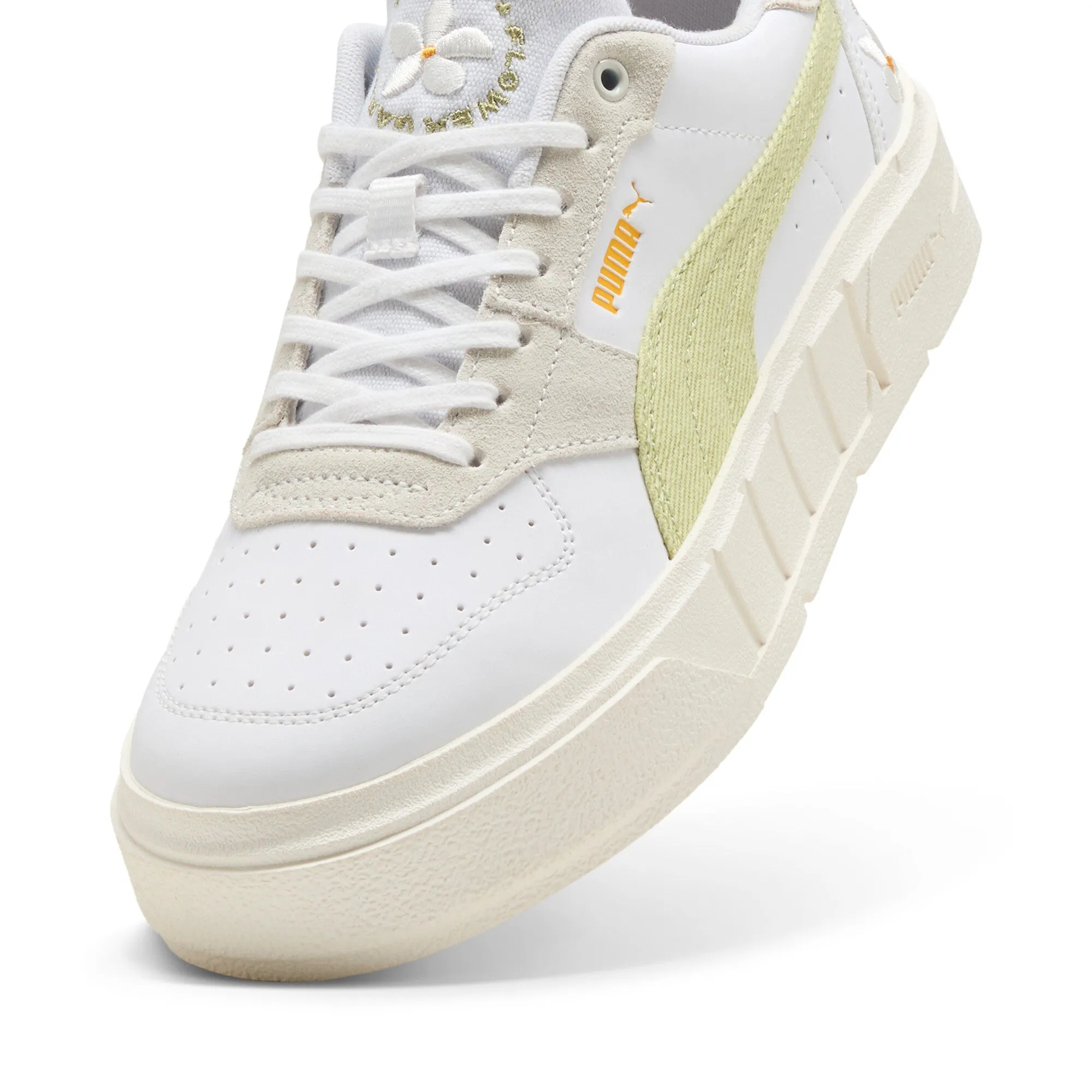 PUMA Chaussures de Sport Brodées Cali Court pour Femmes