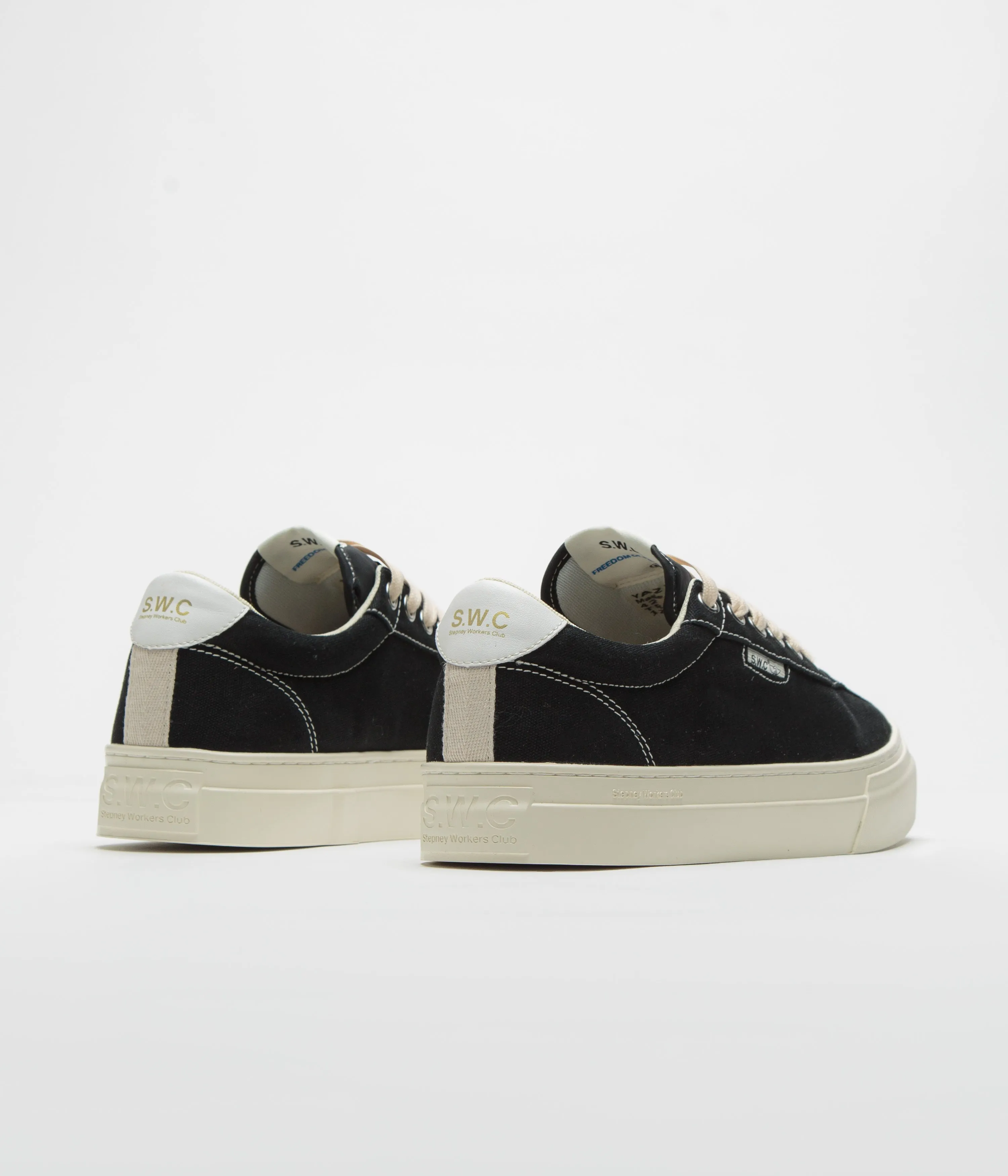 Chaussures en toile Dellow 02 Cup de Stepney Workers Club - Chaussures Stepney Workers Club noires