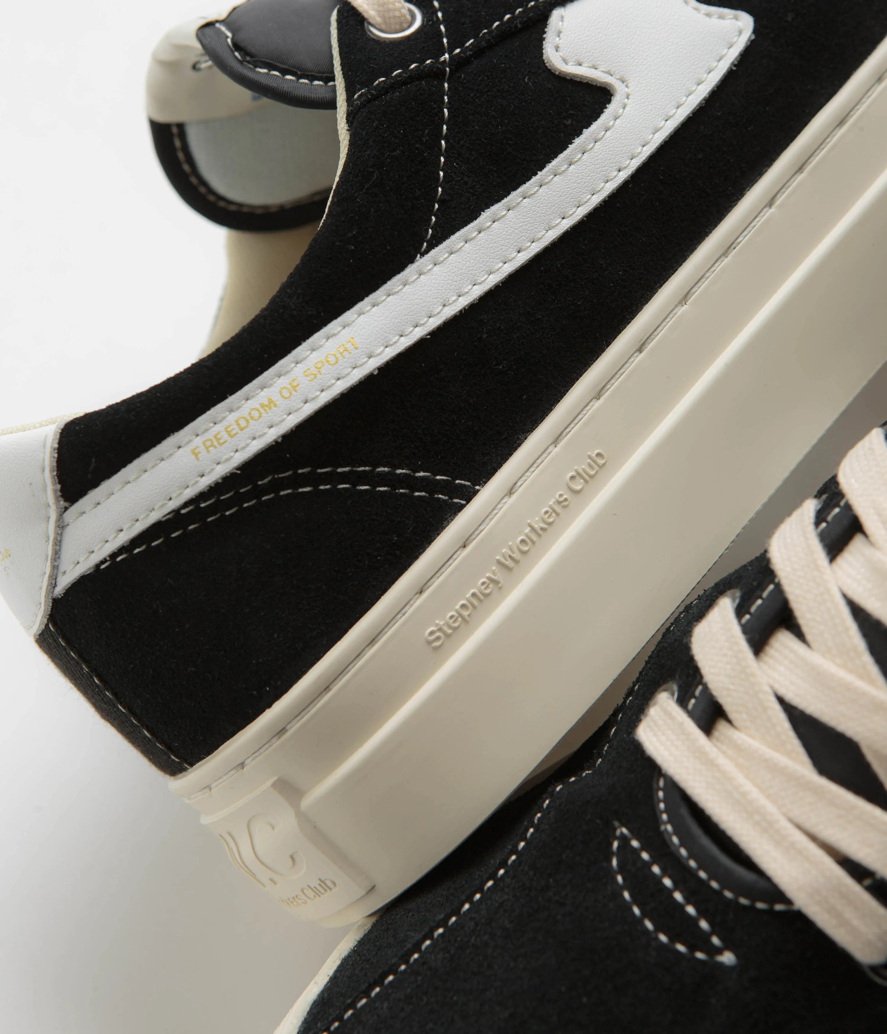 Chaussures Stepney Workers Club Dellow S-Strike Cup - Noir / Blanc Chaussures Stepney Workers Club