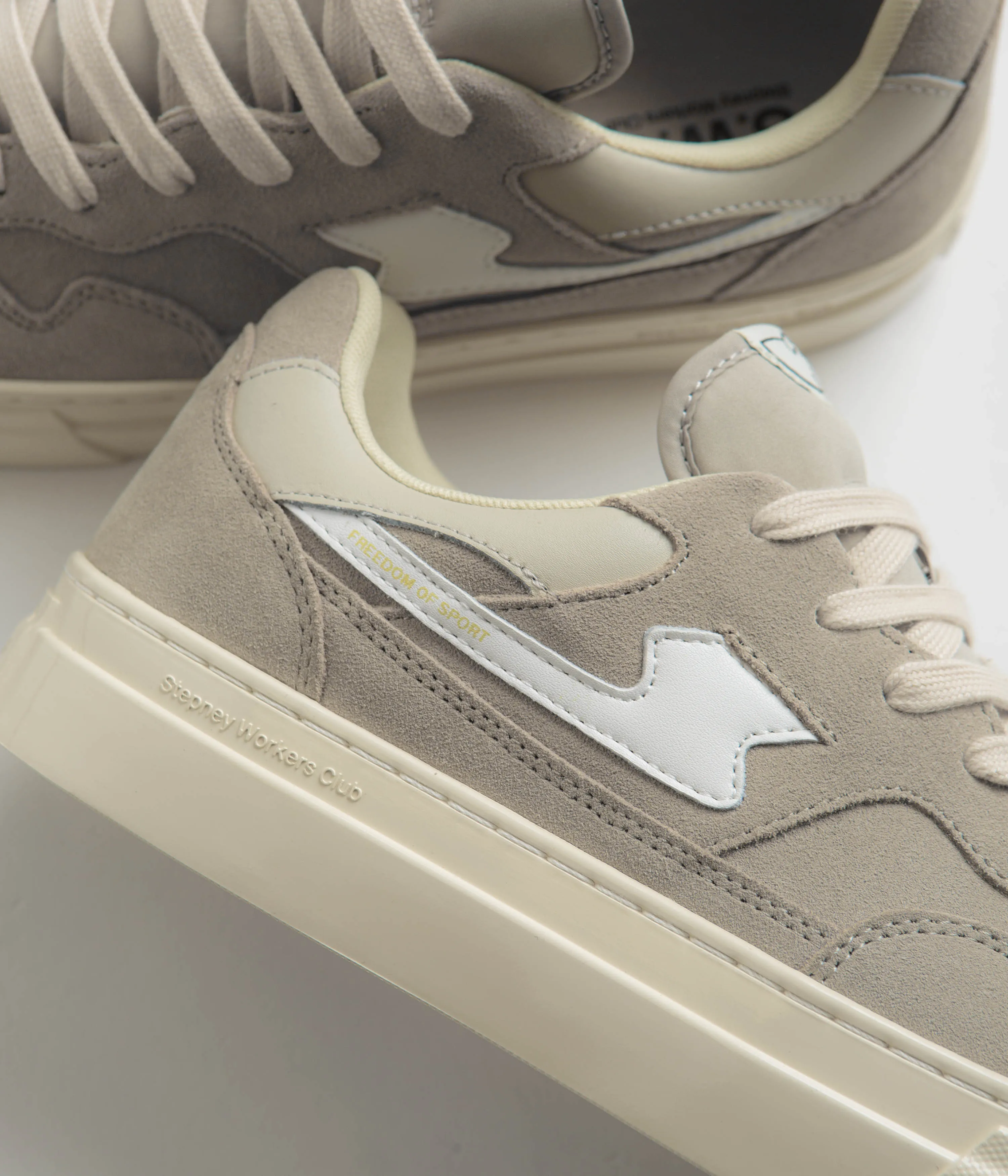 Chaussures en daim Pearl S-Strike de Stepney Workers Club - Gris clair / Blanc Chaussures Stepney Workers Club