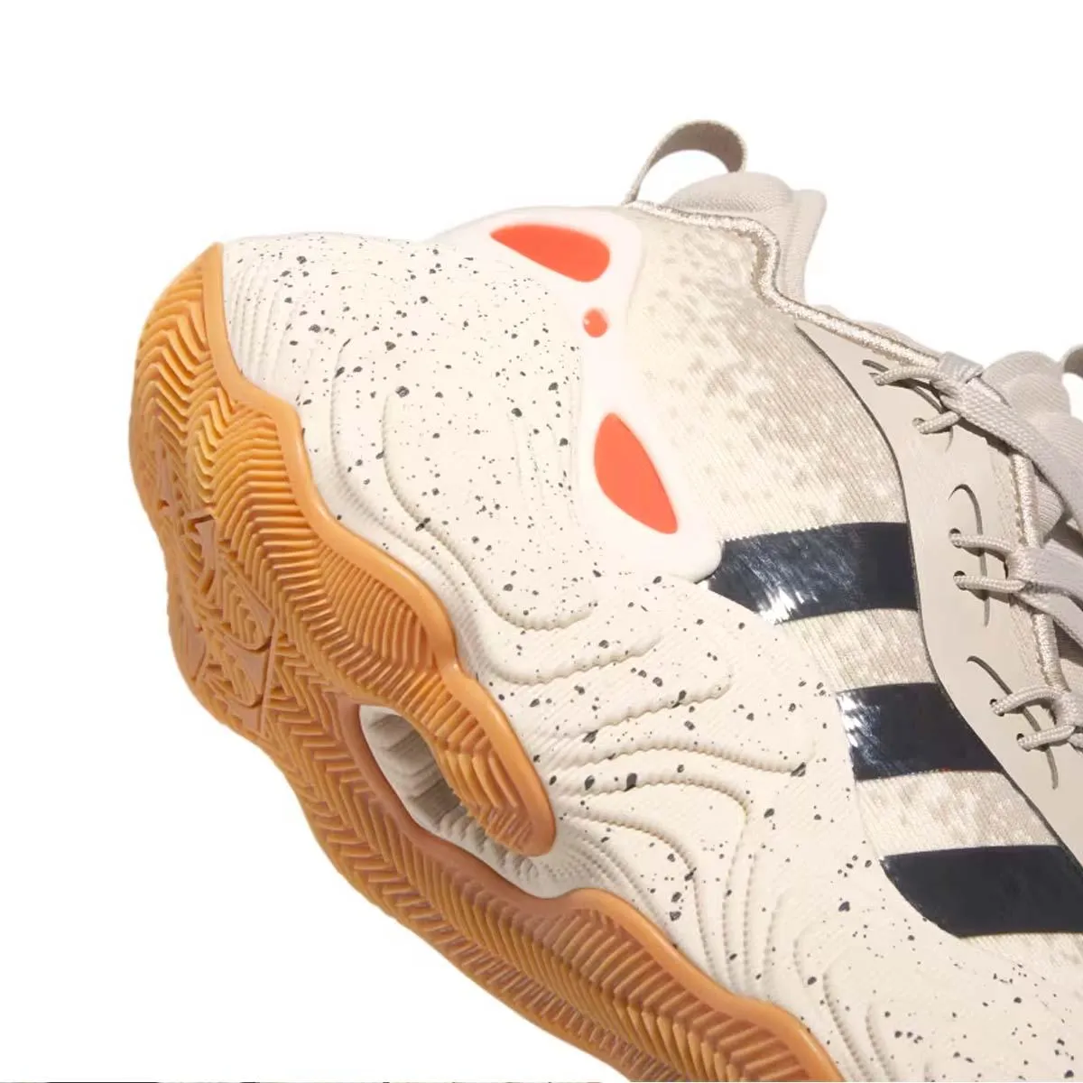Trae Young 3 'Beige Merveilleux'