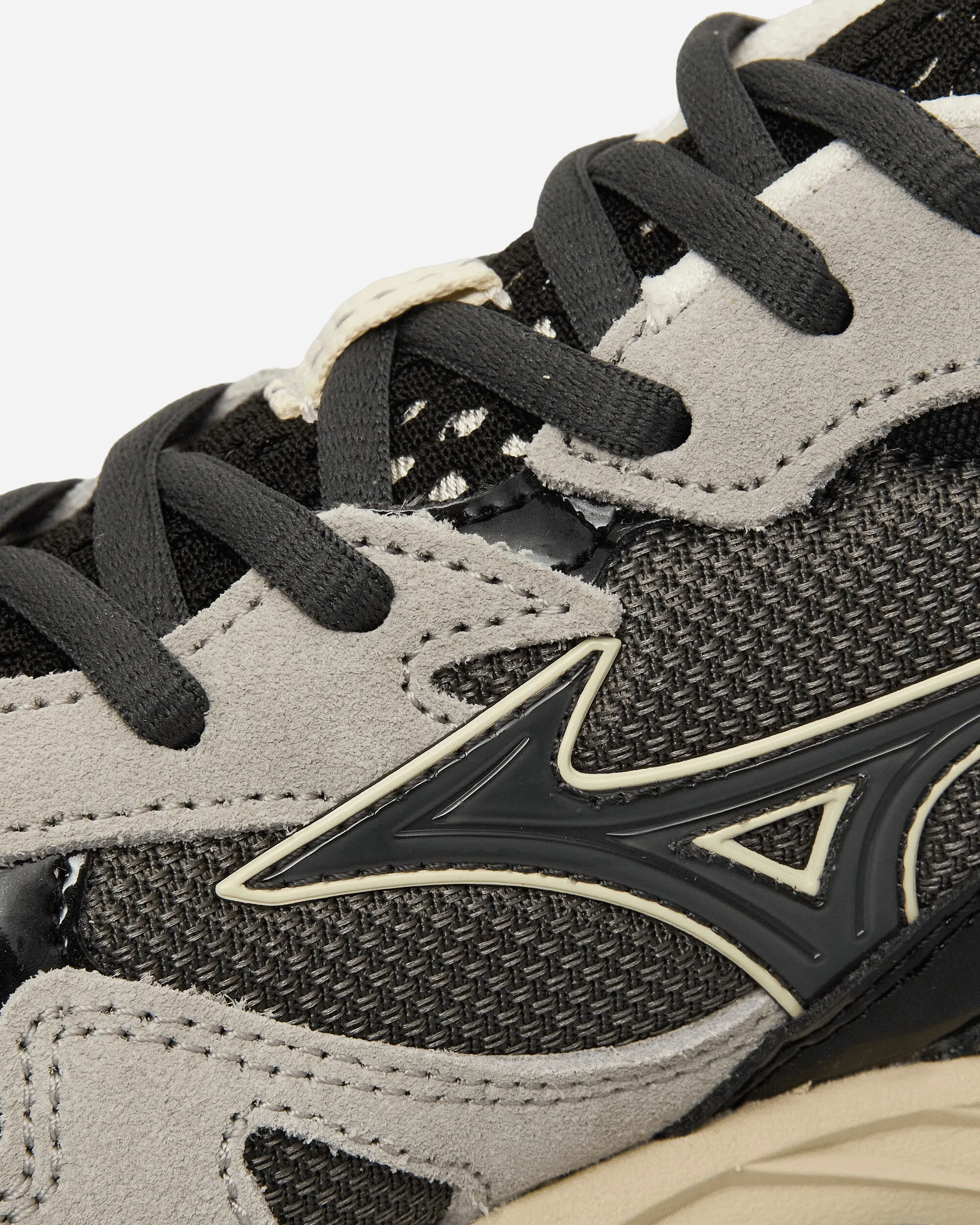 Wave Rider 10 Gashadokuro Sneakers Aimant / Aimant / Gris