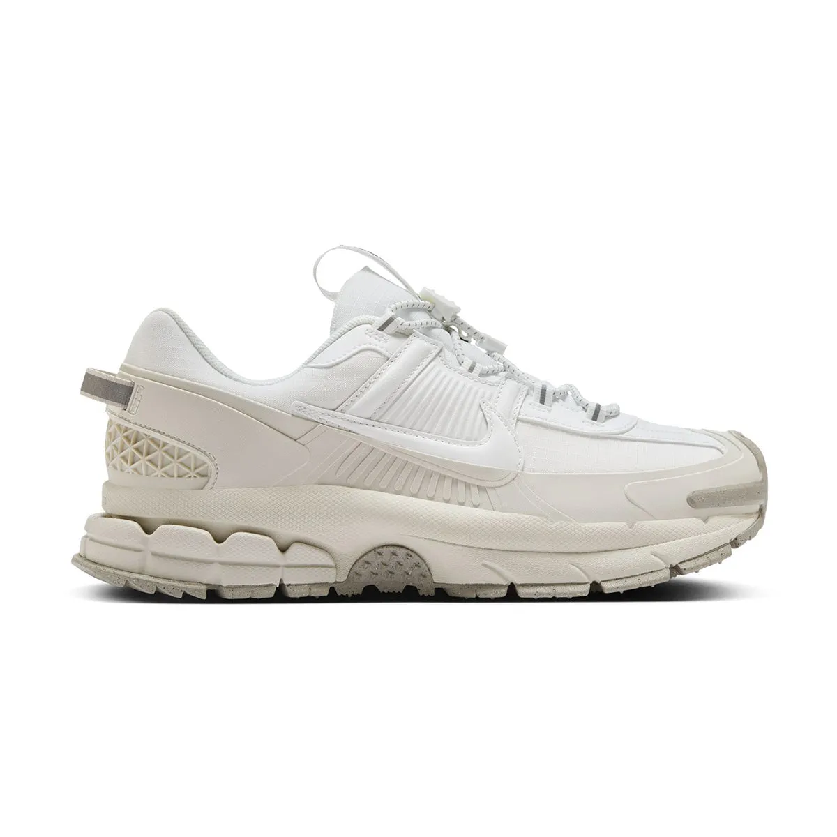 Zoom Vomero Roam 'Blanc Summit'